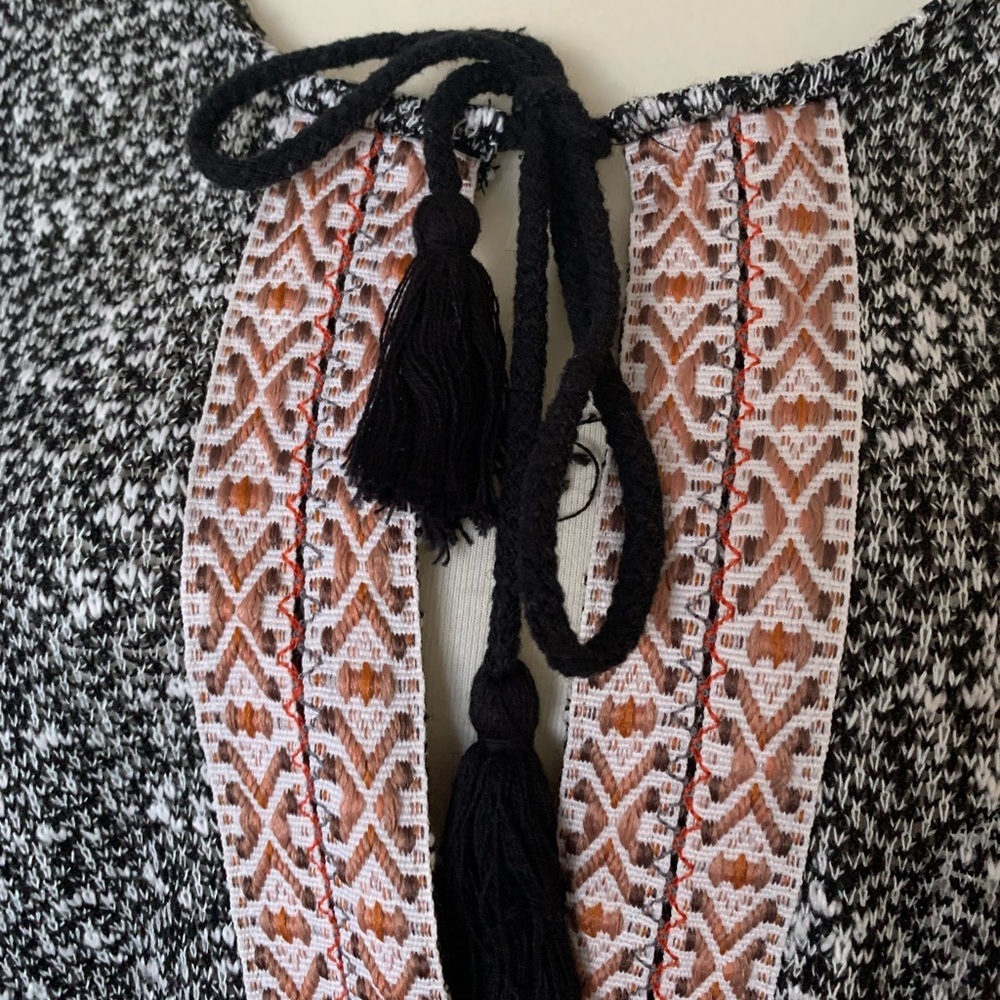Altar'd State Boho Oversized Top Size Small - Picture 4 of 8